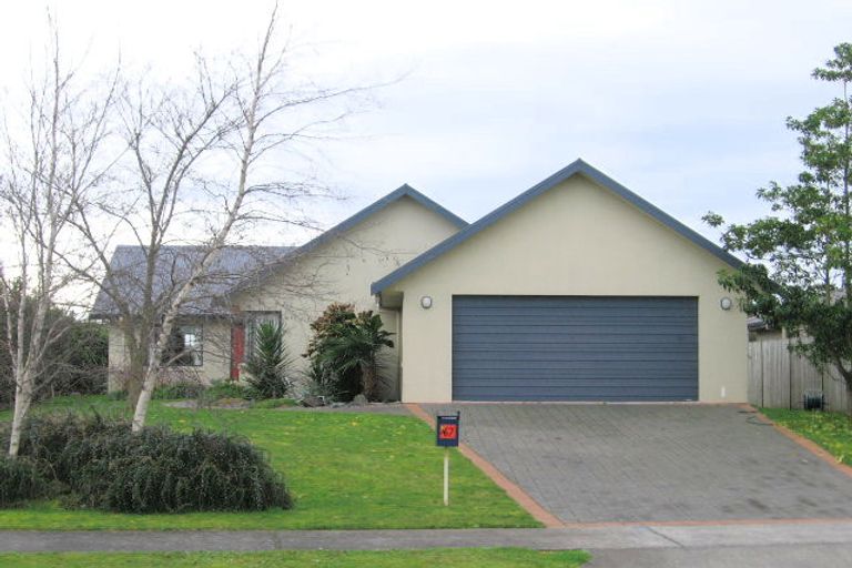 Photo of property in 67 Waiwherowhero Drive, St Andrews, Hamilton, 3200