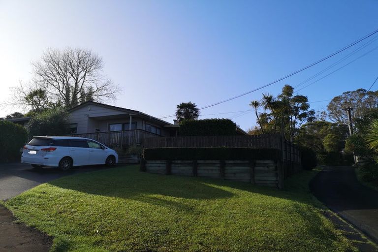 Photo of property in 1/135 Edmonton Road, Te Atatu South, Auckland, 0610