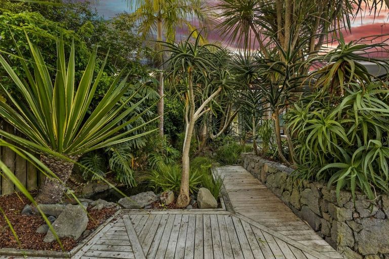 Photo of property in 26 Hartley Terrace, Massey, Auckland, 0614