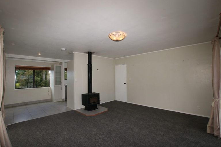 Photo of property in 2/104 Verran Road, Birkdale, Auckland, 0626