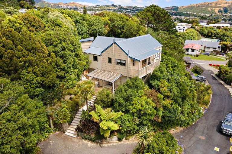 Photo of property in 4 Bushland Grove, Paparangi, Wellington, 6037