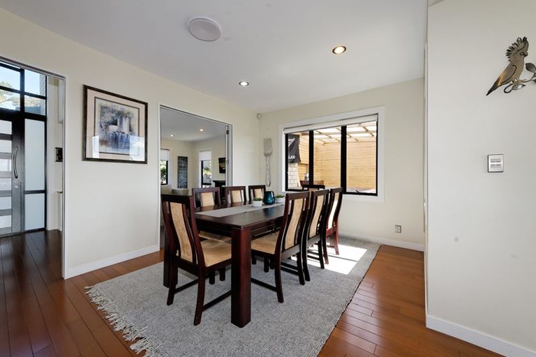 Photo of property in 92 Schnapper Rock Road, Schnapper Rock, Auckland, 0632