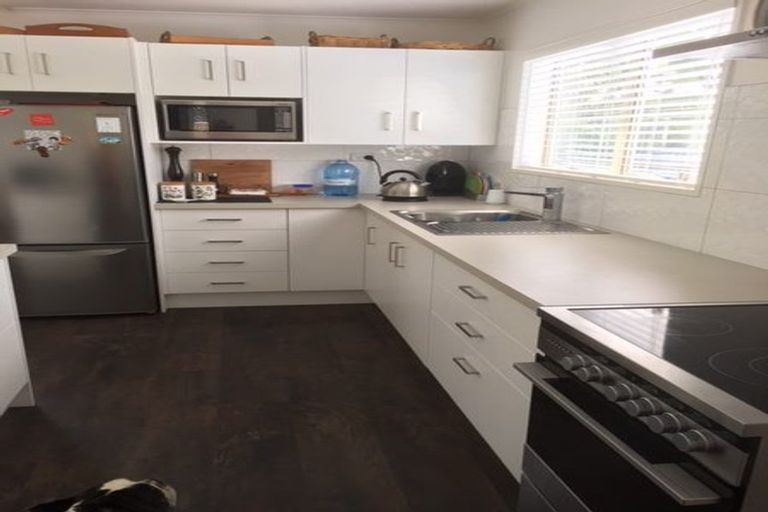 Photo of property in 40 Bowling Road, Greenmeadows, Napier, 4112