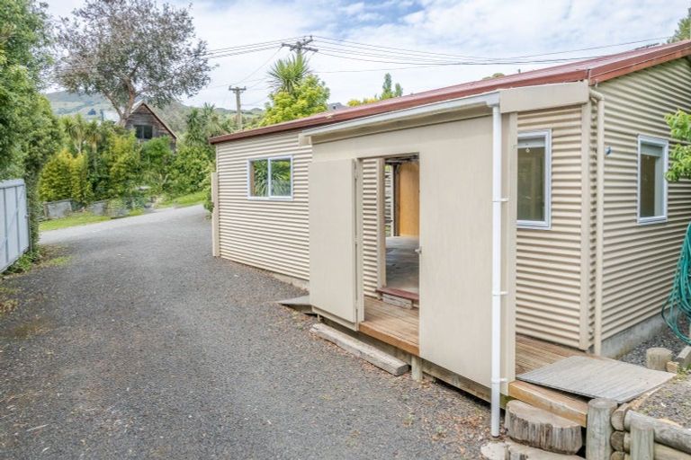 Photo of property in 4 Kotlowski Road, Takamatua, Akaroa, 7581