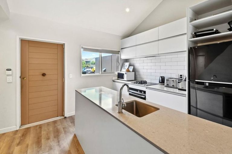 Photo of property in 14 Patiti Parade, Mangere Bridge, Auckland, 2022