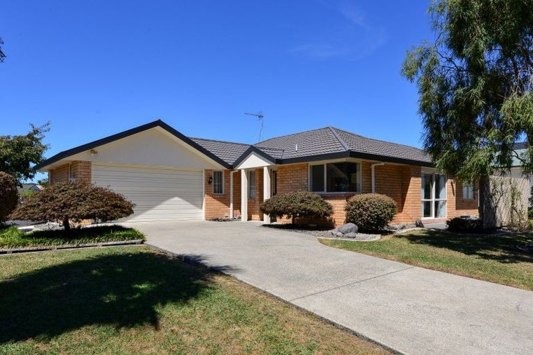 Photo of property in 2 Rochester Place, Nawton, Hamilton, 3200