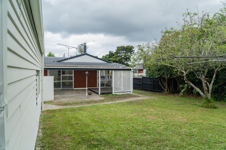 Photo of property in 41 Lawrence Crescent, Hillpark, Auckland, 2102