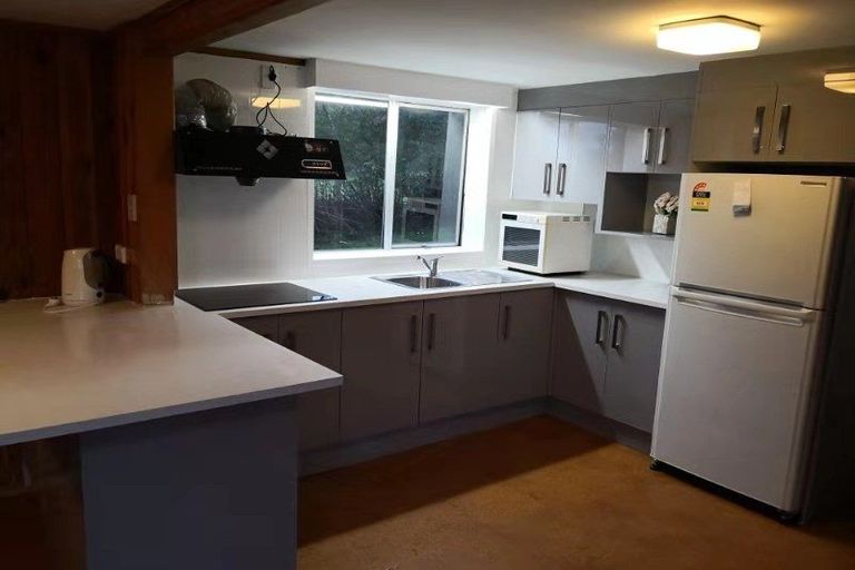 Photo of property in 16 Tyne Road, Forrest Hill, Auckland, 0620