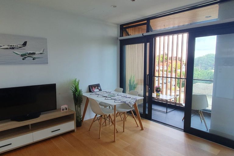 Photo of property in Frank Sargeson Apts, 204/74 Anzac Street, Takapuna, Auckland, 0622