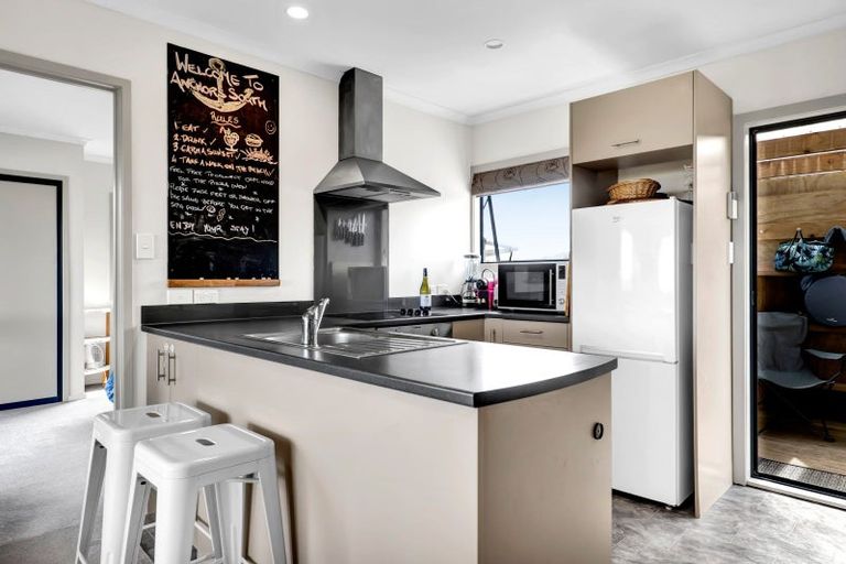 Photo of property in 10 Rosemount Road, Waverley, 4591