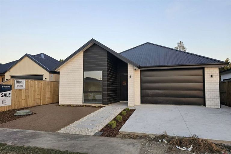 Photo of property in 20 Kearns Drive, Hobsonville, Auckland, 0616