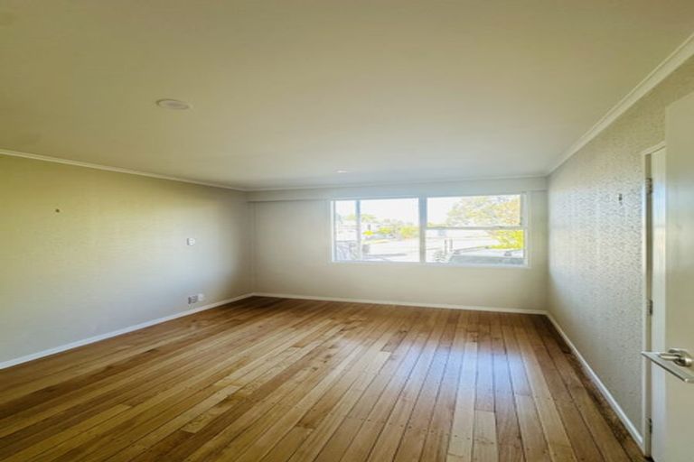 Photo of property in 120 Birkdale Road, Birkdale, Auckland, 0626