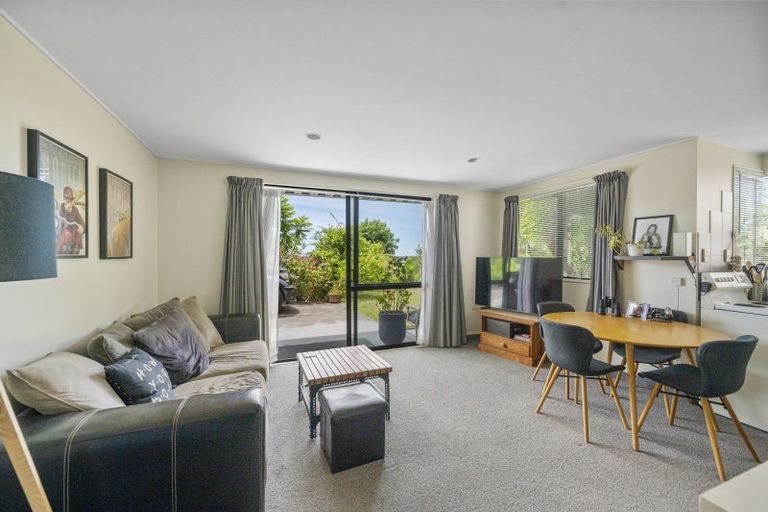 Photo of property in 9 Poaka Place, Taradale, Napier, 4112