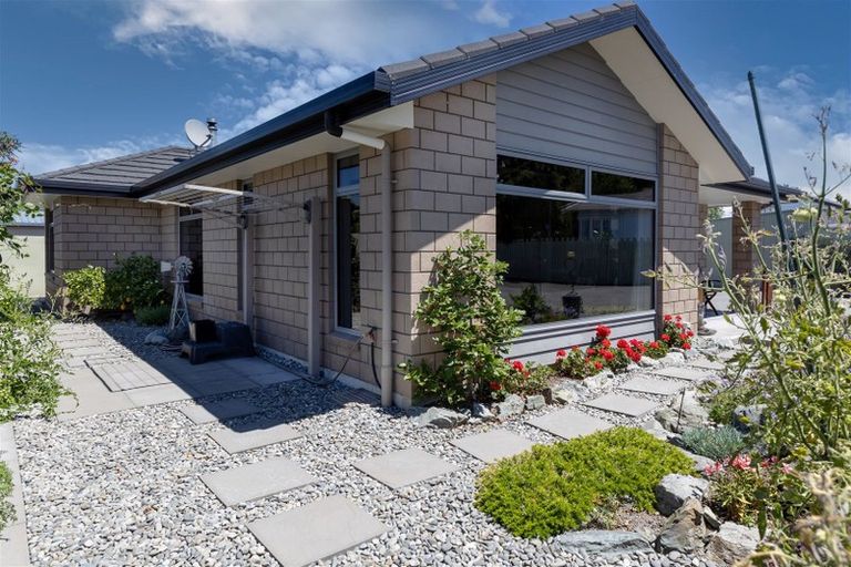 Photo of property in 35 Lakings Road, Springlands, Blenheim, 7201