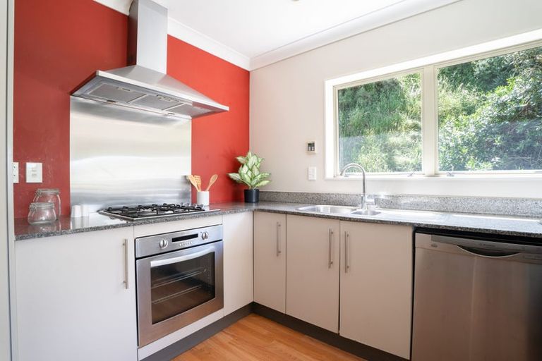 Photo of property in 24 Erlestoke Crescent, Churton Park, Wellington, 6037