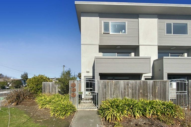 Photo of property in 461 Barbadoes Street, Edgeware, Christchurch, 8013