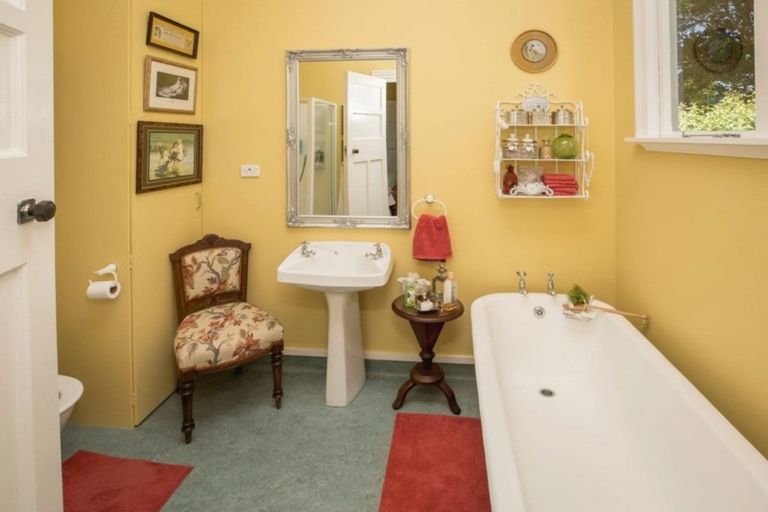 Photo of property in 26 Main North Road, Woodend, 7610