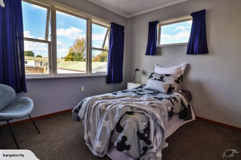 Photo of property in 9 Leslie Avenue, Cloverlea, Palmerston North, 4412