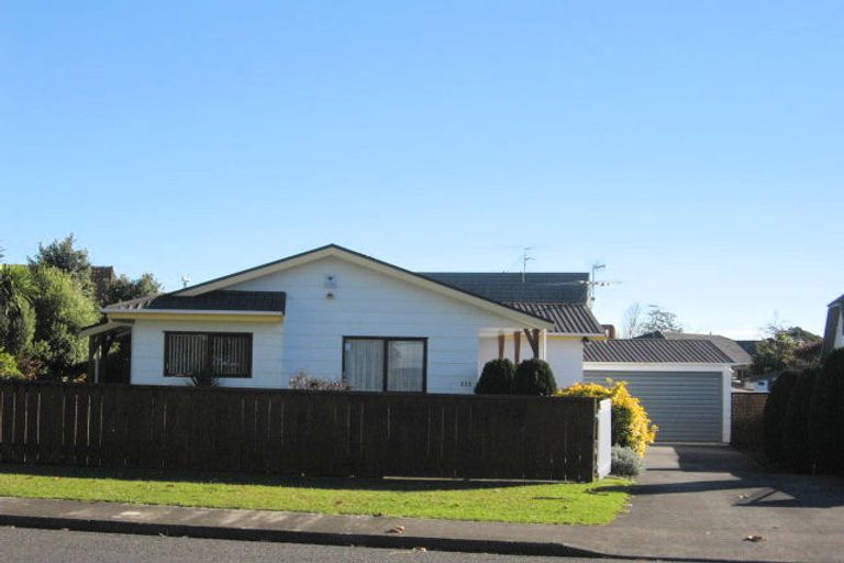 Photo of property in 111 Wattle Farm Road, Wattle Downs, Auckland, 2103