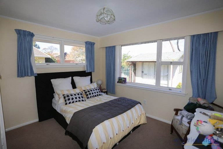 Photo of property in 36 Grahams Road, Ilam, Christchurch, 8041