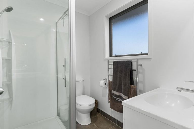 Photo of property in 6 Tirohanga Crescent, Stanmore Bay, Whangaparaoa, 0932