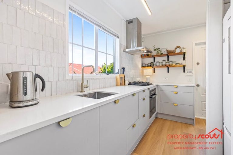 Photo of property in 2/221 Rangatira Road, Beach Haven, Auckland, 0626