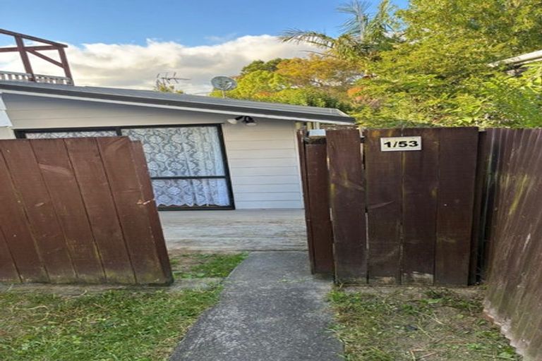 Photo of property in 53 Triangle Road, Massey, Auckland, 0614