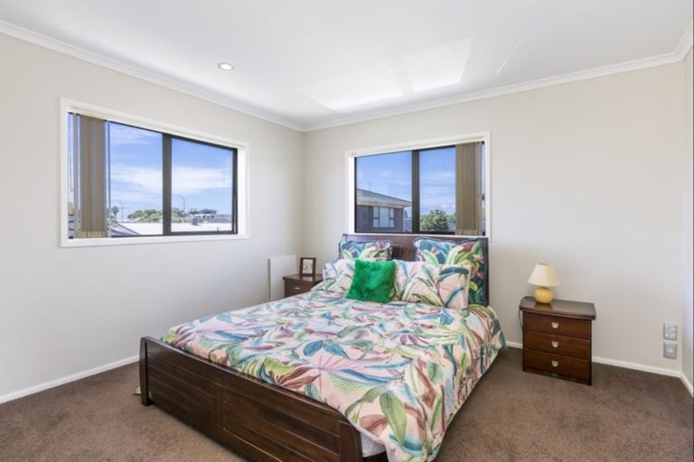 Photo of property in 15a West Hoe Road, Orewa, 0931