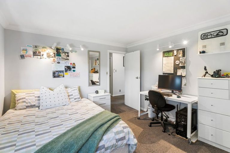 Photo of property in 2/52 Maxwelton Drive, Mairangi Bay, Auckland, 0630