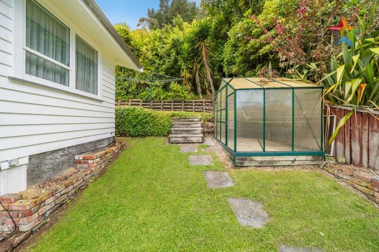 Photo of property in 49b Norton Park Avenue, Fairfield, Lower Hutt, 5011