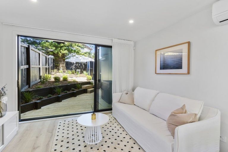 Photo of property in 18d Walker Road, Point Chevalier, Auckland, 1022