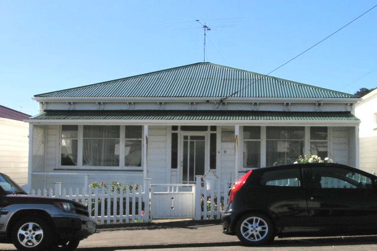 Photo of property in 9 Somerset Avenue, Newtown, Wellington, 6021