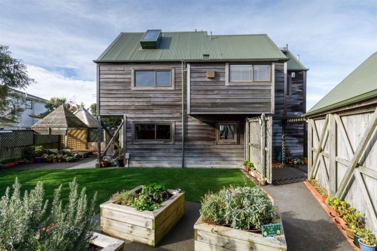 Photo of property in 10 Virginia Grove, Brooklyn, Wellington, 6021