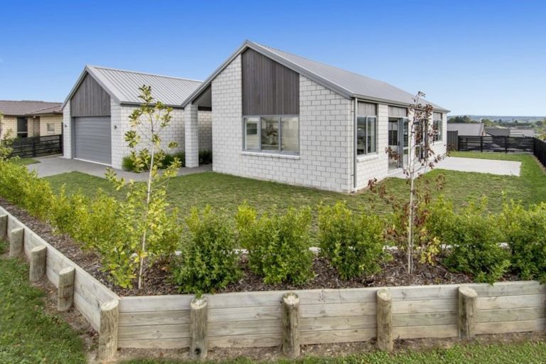 Photo of property in 10 Te Ranga Memorial Drive, Pyes Pa, Tauranga, 3112