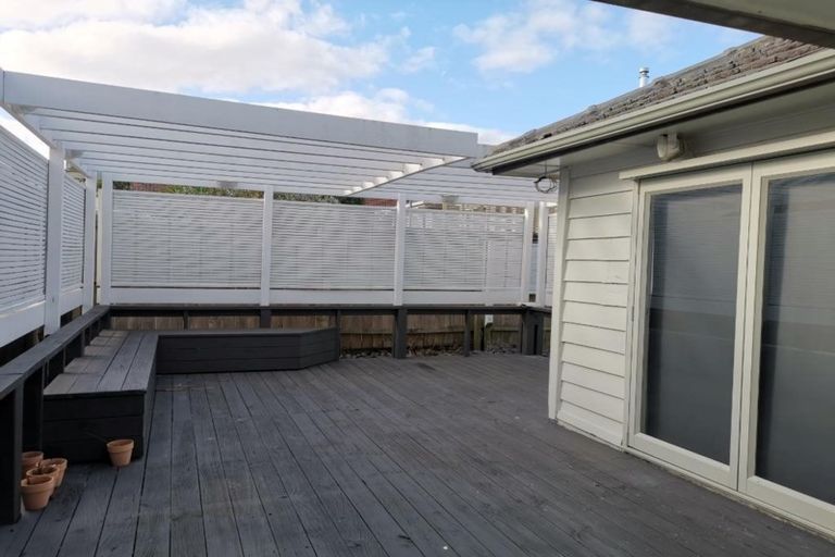 Photo of property in 216 Te Atatu Road, Te Atatu South, Auckland, 0610