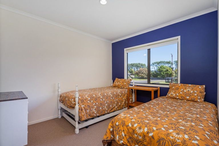 Photo of property in 15 Marlin Street, Whitianga, 3510