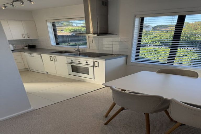 Photo of property in 2/68 Browns Road, St Albans, Christchurch, 8014