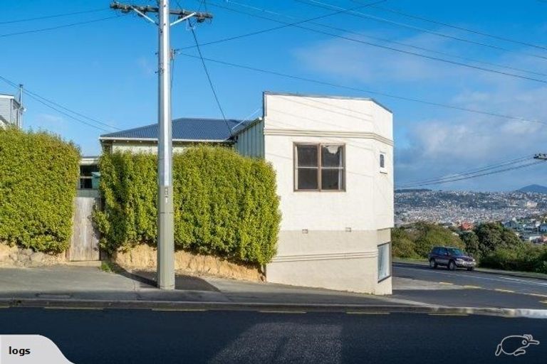 Photo of property in 1 Minto Street, Andersons Bay, Dunedin, 9013