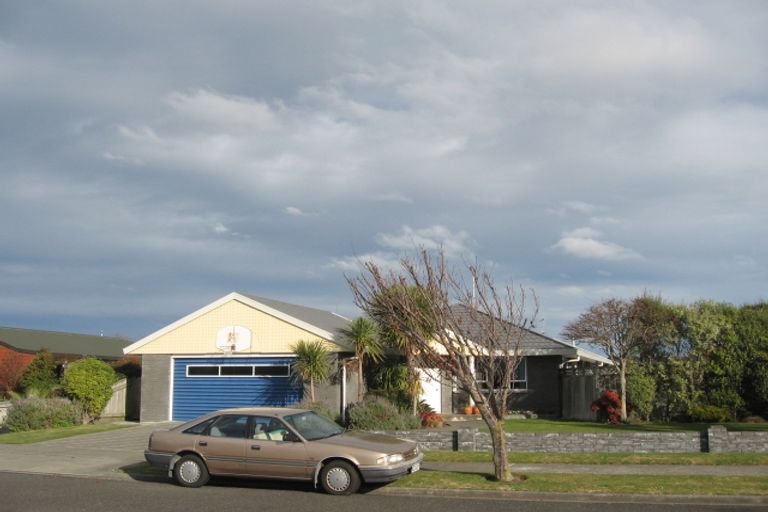 Photo of property in 17 Whiting Crescent, Greenmeadows, Napier, 4112