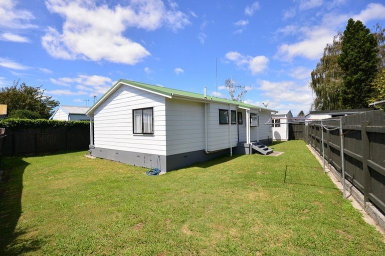 Photo of property in 4a Saint Lukes Place, Bader, Hamilton, 3206