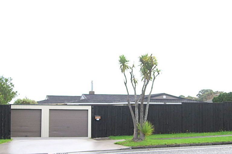 Photo of property in 69 Prince Regent Drive, Half Moon Bay, Auckland, 2012