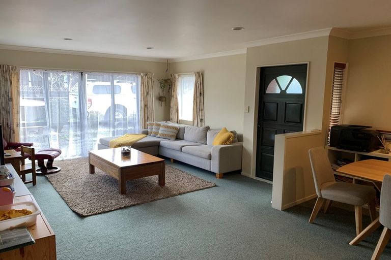 Photo of property in 32a Pine Road, Orewa, 0931