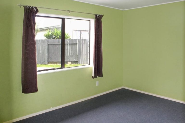Photo of property in 18 Mercury Street, Milson, Palmerston North, 4414