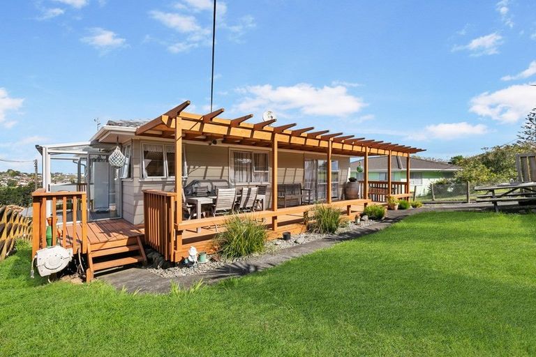 Photo of property in 299 Sunset Road, Sunnynook, Auckland, 0632