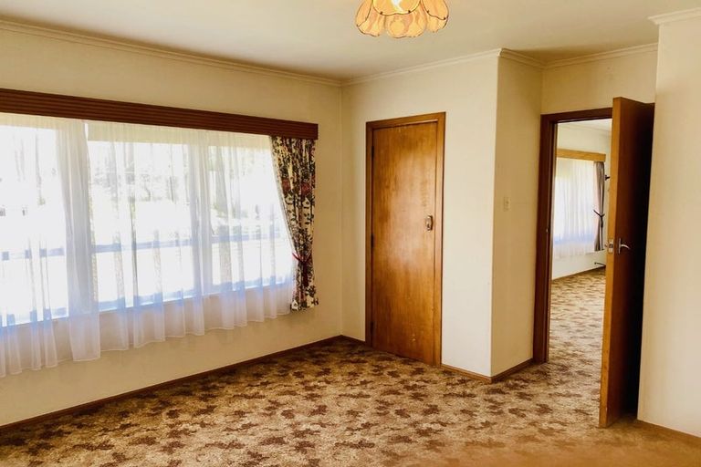 Photo of property in 9a Kirton Crescent, Manurewa, Auckland, 2102