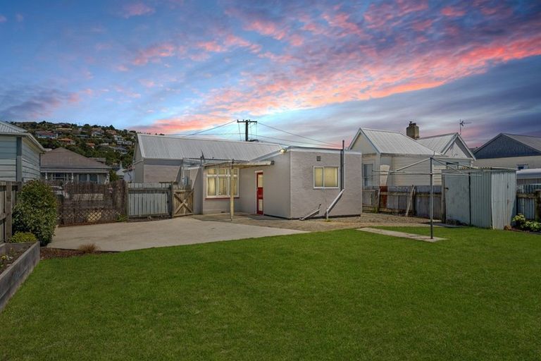 Photo of property in 28 Richmond Street, Forbury, Dunedin, 9012