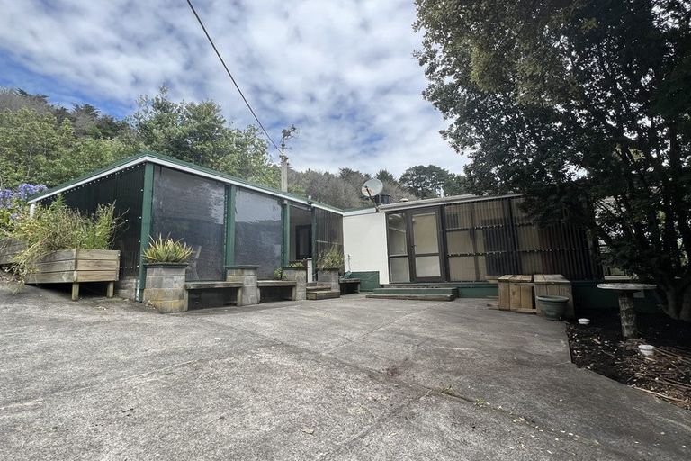 Photo of property in 3 North Street, Mokau, 4376