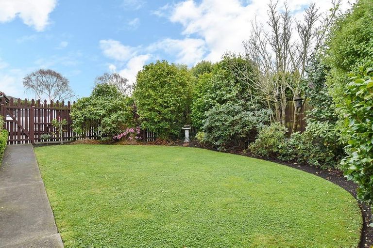 Photo of property in 2/38 Chipping Lane, Redwood, Christchurch, 8051