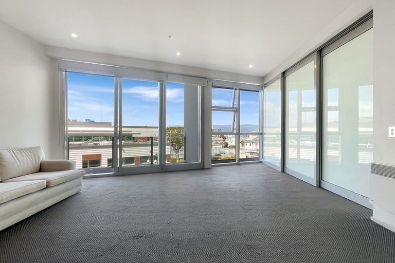 Photo of property in Summit Apartments, 7/184 Molesworth Street, Thorndon, Wellington, 6011