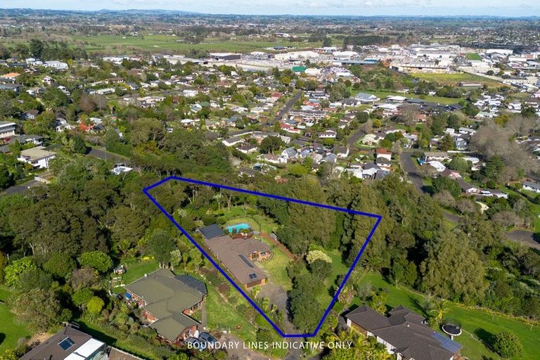 Photo of property in 11 Tanah Merah Drive, Papakura, 2110